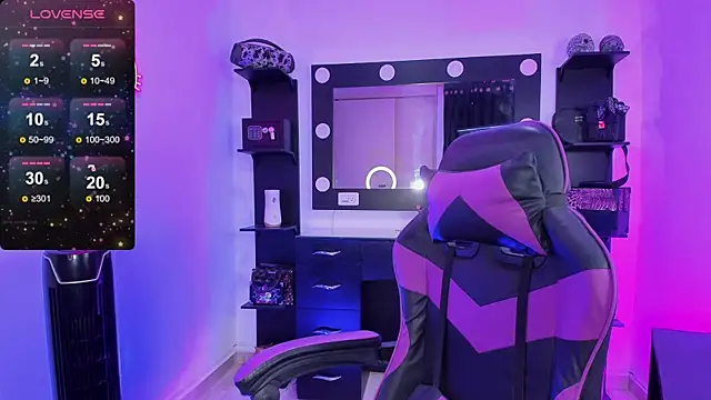 miss kitty online show from December 18, 12:49 am