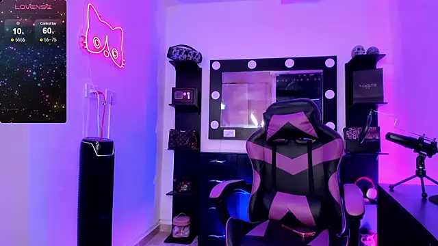 miss kitty online show from February 21, 12:55 am