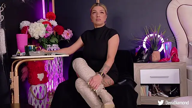 Snapshot of DeeaDiamondd chatting on September 15, 8:20 pm DeeaDiamondd online show from September 15, 8:20 pm