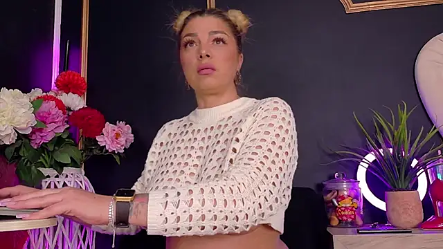 Snapshot of DeeaDiamondd chatting on October 12, 7:24 pm DeeaDiamondd online show from October 12, 7:24 pm