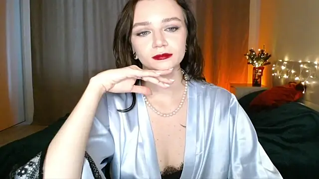 Snapshot of Shadow_Passion chatting on December 16, 7:48 am Shadow Passion online show from December 16, 7:48 am