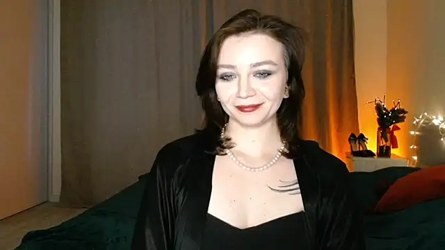 Snapshot of Shadow_Passion chatting on January 9, 10:52 am Shadow Passion online show from January 9, 10:52 am