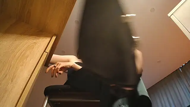 Snapshot of Shadow_Passion chatting on March 9, 10:52 am Shadow Passion online show from March 9, 10:52 am