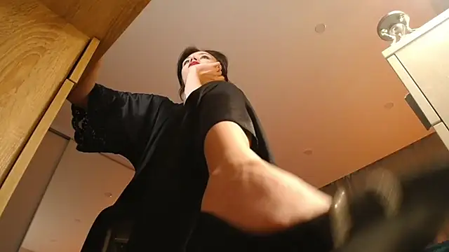 Snapshot of Shadow_Passion chatting on March 15, 1:18 pm Shadow Passion online show from March 15, 1:18 pm