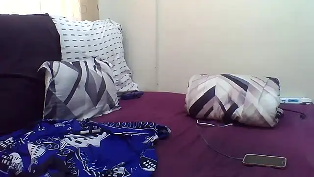 Snapshot of AddictiveAssCurves chatting on September 17, 7:21 am AddictiveAssCurves online show from September 17, 7:21 am