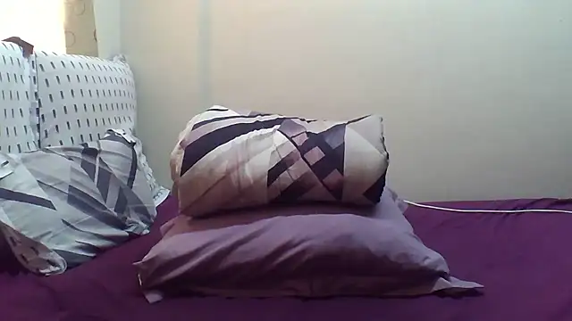 Snapshot of AddictiveAssCurves chatting on October 4, 9:29 am AddictiveAssCurves online show from October 4, 9:29 am