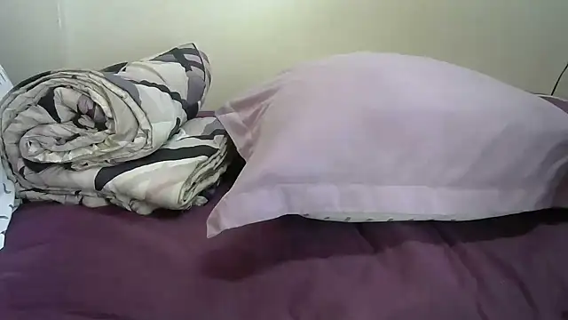 Snapshot of AddictiveAssCurves chatting on October 21, 9:43 am AddictiveAssCurves online show from October 21, 9:43 am