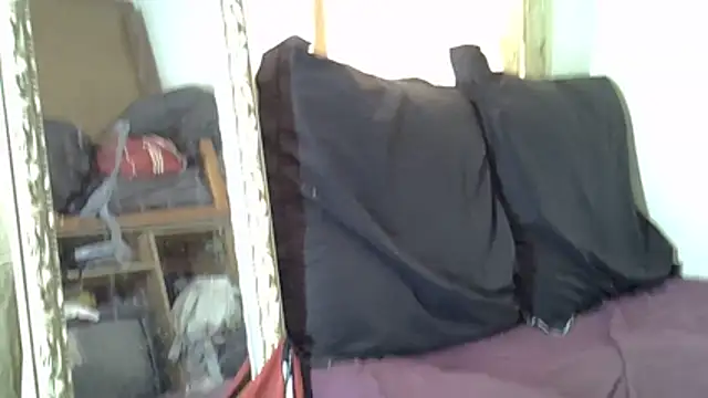 AddictiveAssCurves online show from February 10, 8:40 am