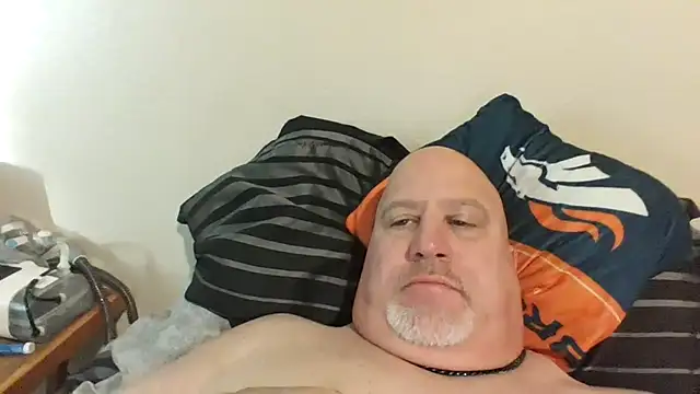 Bigbear0563 online show from March 2, 11:53 pm