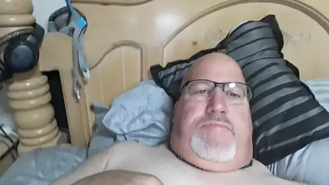 Bigbear0563 online show from October 7, 4:26 pm