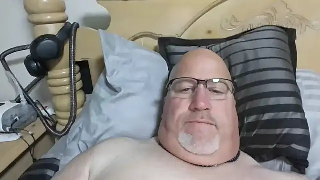 Bigbear0563 online show from October 27, 5:55 am