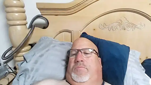 Snapshot of Bigbear0563 chatting on July 1, 2:51 pm Bigbear0563 online show from July 1, 2:51 pm