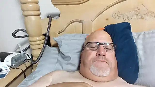 Snapshot of Bigbear0563 chatting on July 6, 4:20 pm Bigbear0563 online show from July 6, 4:20 pm