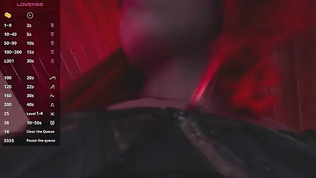 Emmily Savage online show from December 26, 4:10 am