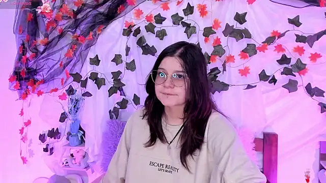 Mey moon online show from February 7, 3:41 pm