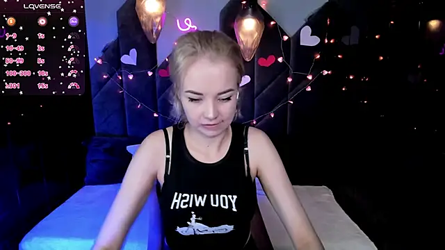 StephanieSweety online show from February 13, 5:11 pm