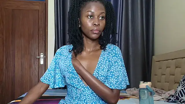 queen heather online show from September 13, 12:32 am