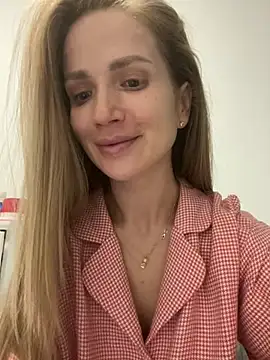 Snapshot of Miya_Nika chatting on March 15, 5:37 pm Miya Nika online show from March 15, 5:37 pm