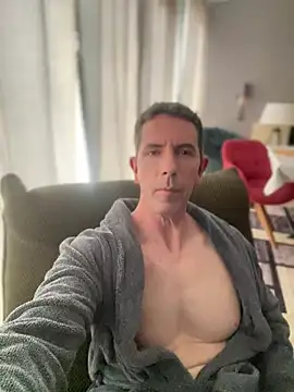 Exhibsexe online show from May 12, 1:41 pm