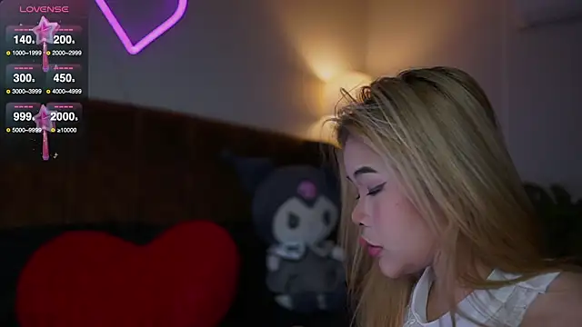 Snapshot of laybunny1 chatting on January 7, 6:43 pm laybunny1 online show from January 7, 6:43 pm