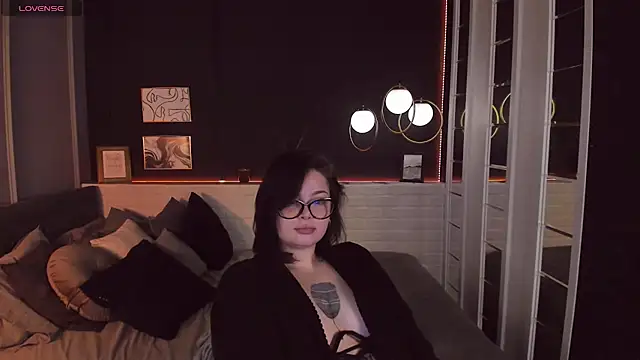 Mayayammy online show from December 14, 2:53 pm