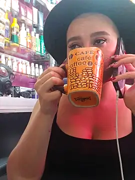 TamySweetness online show from February 8, 4:47 pm