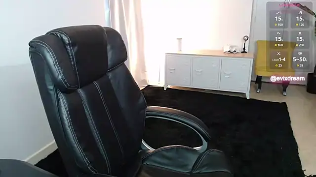 Crystal-dreamt online show from April 7, 9:10 am