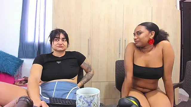 Snapshot of andreita_trujillos chatting on October 7, 2:25 pm andreita trujillos online show from October 7, 2:25 pm