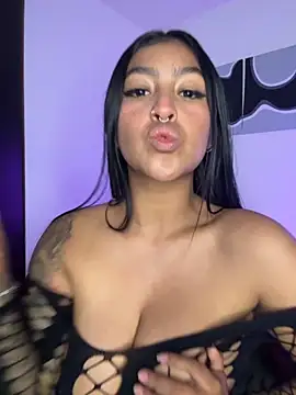 meganjames1 online show from November 6, 12:11 am