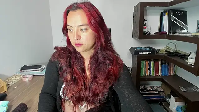 Snapshot of Redwidow__ chatting on February 24, 1:20 pm Redwidow online show from February 24, 1:20 pm