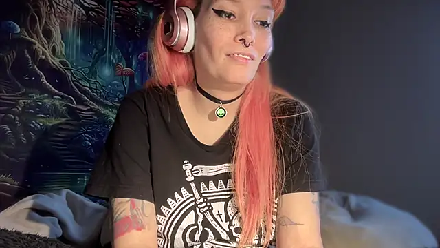 Snapshot of FRRANNKIE chatting on December 22, 4:48 pm FRRANNKIE online show from December 22, 4:48 pm