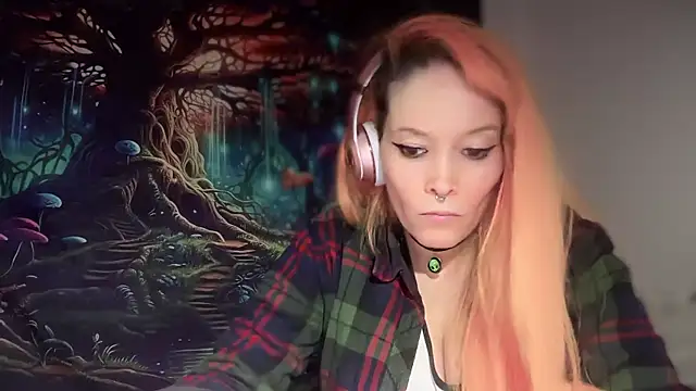 Snapshot of FRRANNKIE chatting on January 17, 8:56 pm FRRANNKIE online show from January 17, 8:56 pm