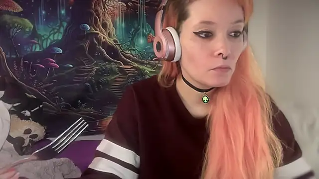 Snapshot of FRRANNKIE chatting on January 18, 5:28 pm FRRANNKIE online show from January 18, 5:28 pm