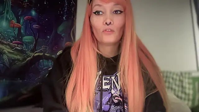 Snapshot of FRRANNKIE chatting on February 2, 2:27 pm FRRANNKIE online show from February 2, 2:27 pm