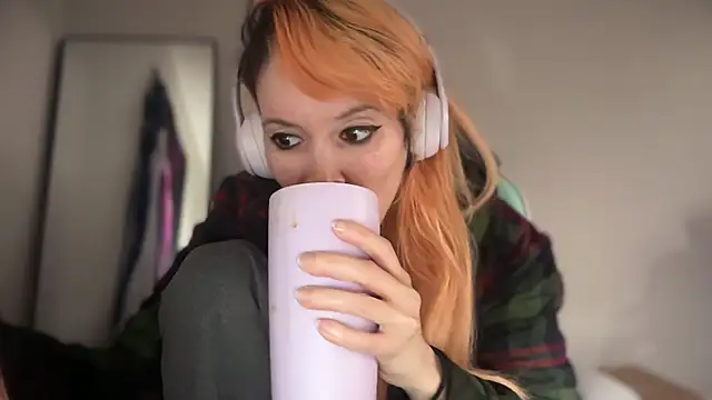 Snapshot of FRRANNKIE chatting on February 22, 12:58 pm FRRANNKIE online show from February 22, 12:58 pm