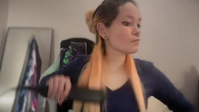 Snapshot of FRRANNKIE chatting on February 27, 5:24 pm FRRANNKIE online show from February 27, 5:24 pm