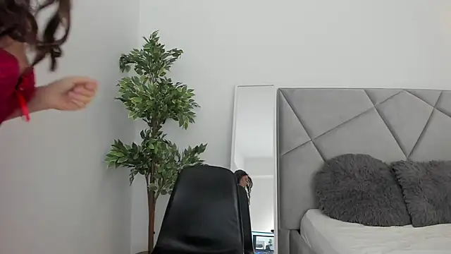 BlueEyesLexy online show from April 18, 7:45 am