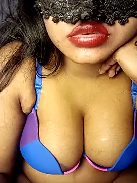 Hotlisa online show from December 16, 5:40 pm