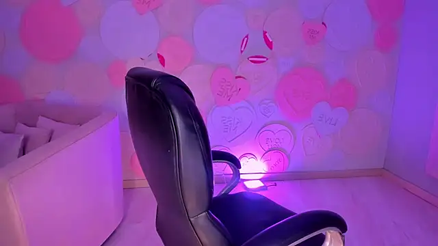 MileyCruz  online show from December 21, 10:39 am