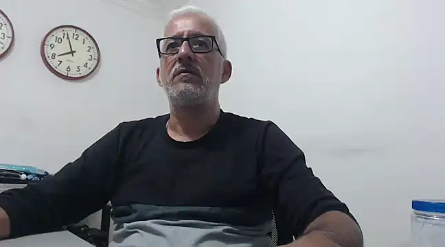 Snapshot of cenizo10124 chatting on December 19, 12:56 am cenizo10124 online show from December 19, 12:56 am