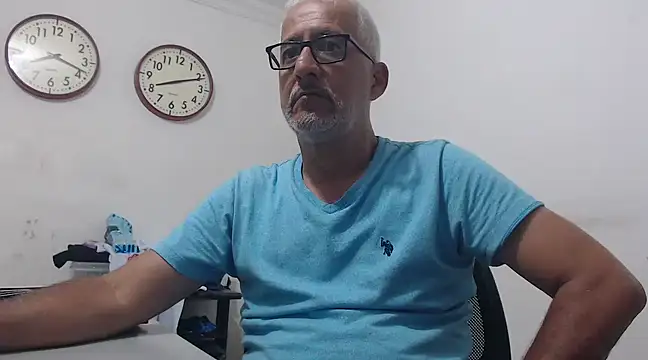 Snapshot of cenizo10124 chatting on March 3, 1:10 am cenizo10124 online show from March 3, 1:10 am