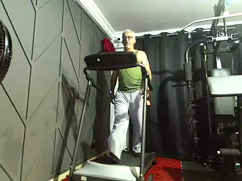 Snapshot of cenizo10124 chatting on November 2, 2:58 am cenizo10124 online show from November 2, 2:58 am