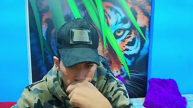 Snapshot of DEIBY_BABY chatting on June 7, 2:05 am DEIBY BABY online show from June 7, 2:05 am