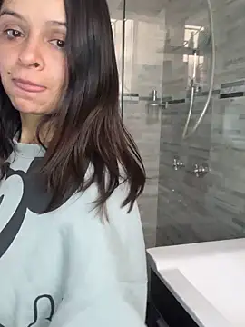 Snapshot of Selena_G69 chatting on December 19, 5:31 pm Selena G69 online show from December 19, 5:31 pm