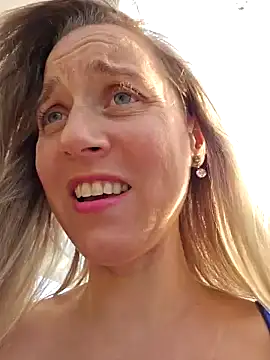 SkyelarSommer online show from December 5, 9:39 pm