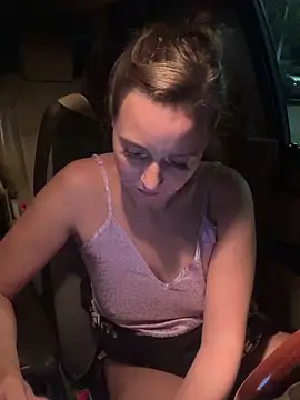 SkyelarSommer online show from December 8, 1:24 am