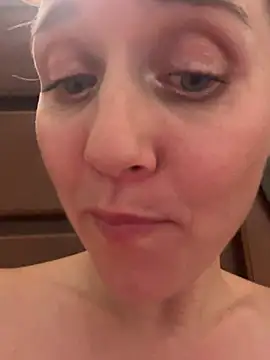 SkyelarSommer online show from March 3, 2:47 am