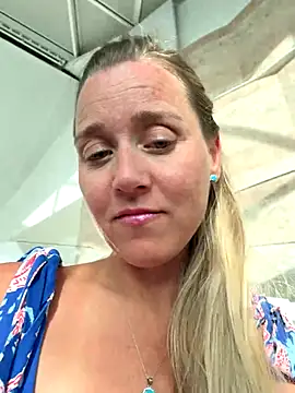 SkyelarSommer online show from September 12, 9:37 pm