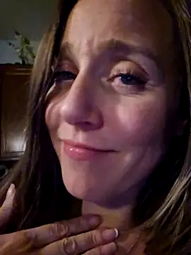 SkyelarSommer online show from March 22, 5:11 am