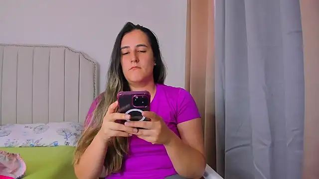 Hanna86 online show from February 9, 8:24 pm